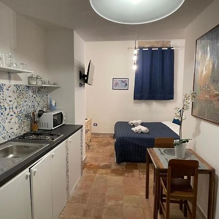 La Dimora Del Santo Apartment เนเปิลส์ ภายนอก รูปภาพ