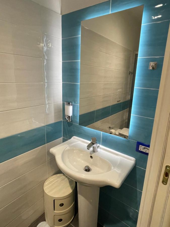 La Dimora Del Santo Apartment เนเปิลส์ ภายนอก รูปภาพ